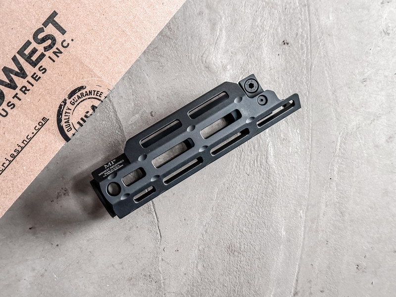 Image 1 pour Midwest Industries MP5 Handguard