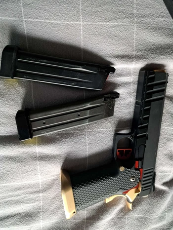 Image 3 for aw hi capa met 2 mags