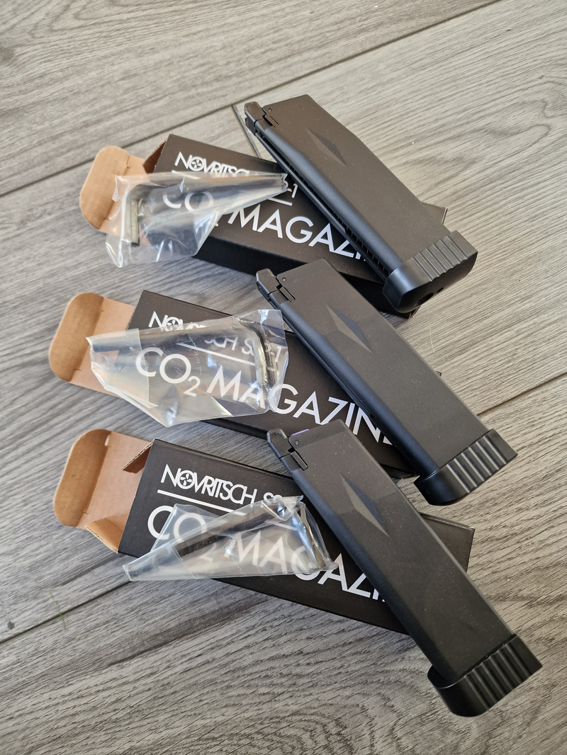 Image 1 for 3x SSP1 CO2 Mags. Ongebruikt!