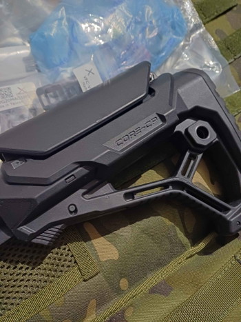Bild 5 für VFC SR16 10,5 inch barrel + 7 magazines +flashlight + red dot + custom  stock