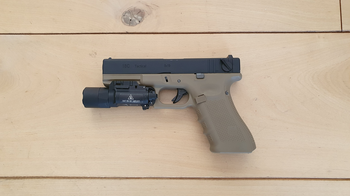 Afbeelding 4 van WE G18 gen4 (Glock 18) Railed Black/Tan zonder lamp!