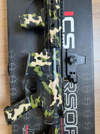 Afbeelding 3 van WEEKEND AANBIEDING ICS CXP-UK1 M4 Airsoft Replica met Upgrades en accessoires