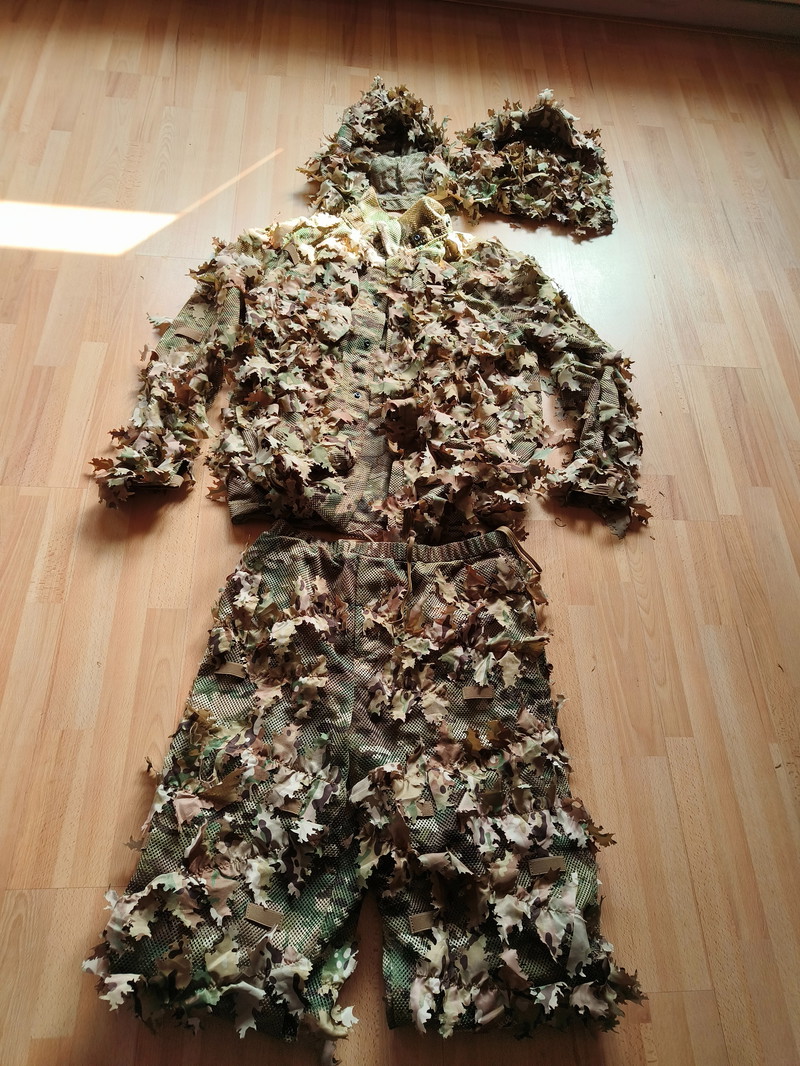 Afbeelding 1 van Novritsch APC ghillie, battlebelt, pouches and gunsleeve