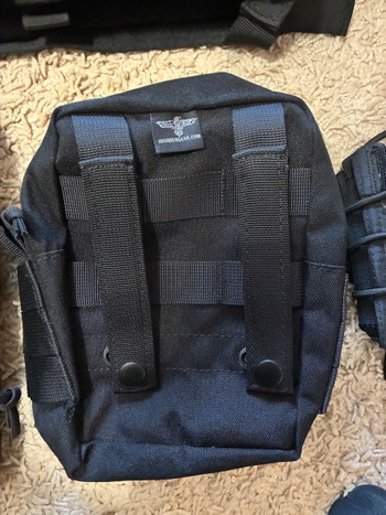 Image 2 for Full black plate carrier set