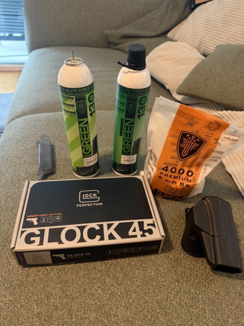Image 3 for Glock 45 mit Zubehör ( wie neu )