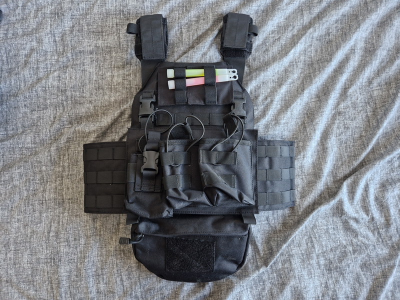 Image 1 for 8Fields Modular Plate Carrier Black (Pouches & extra's)