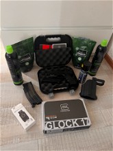 Image pour Glock 17 Gen 4 Steel Slide + Olight lamp + Koffer + accessoires