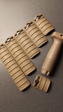 Image pour Knight's Armaments (RS) -  Rib Rail Panel (Full set) + Frontgrip FDE