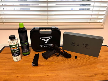 Bild 2 für EMG Pit Viper