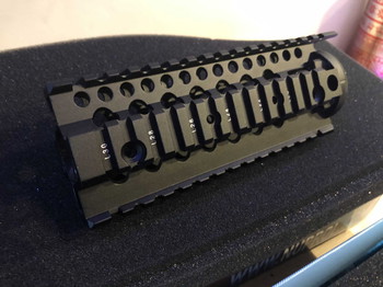 Image 2 for Airsoft Nuprol Bocca floating rail 7'' voor M4, ongebruikt