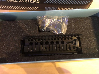 Image 3 for Airsoft Nuprol Bocca floating rail 7'' voor M4, ongebruikt