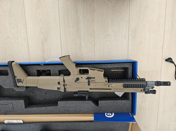 Bild 2 für 2 replica's te koop 1 g36c en 1 scar h