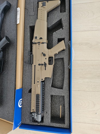 Afbeelding 3 van 2 replica's te koop 1 g36c en 1 scar h