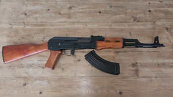 Image 2 for AK47 replica (hout & metaal)