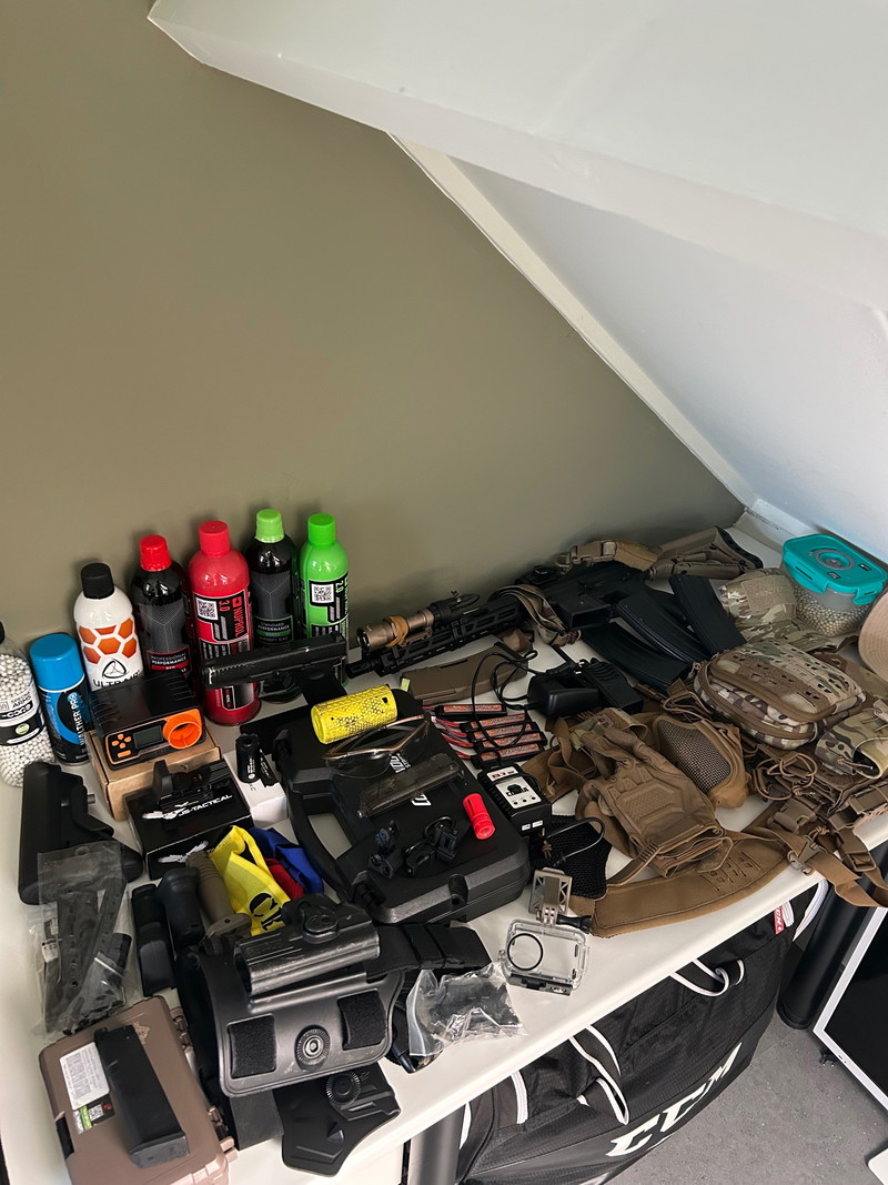 Image 1 for Zeer complete airsoft set te koop