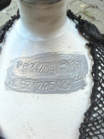 Afbeelding 3 van Duikfles 'Bommetje'  - Keuring tot 24-9-2029
