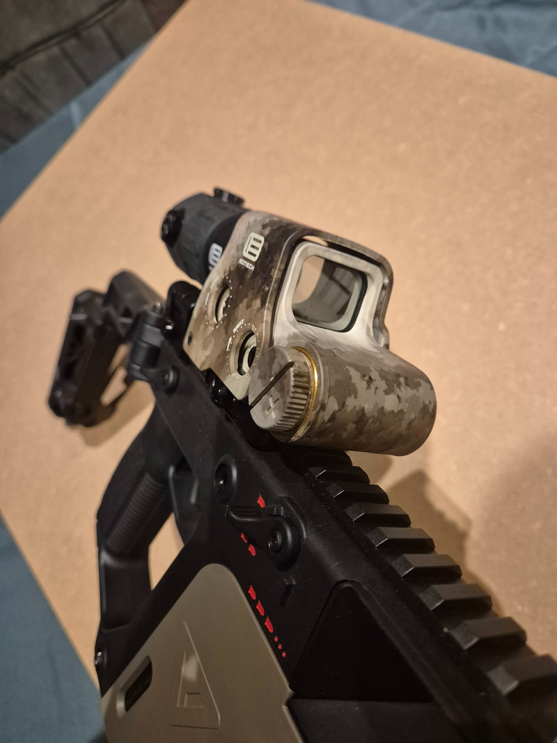 Image 1 for Krytac kriss vector met 4 mags. En 1 drummag + richtmiddelen