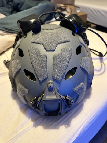 Afbeelding 2 van tactical helmet and headphones