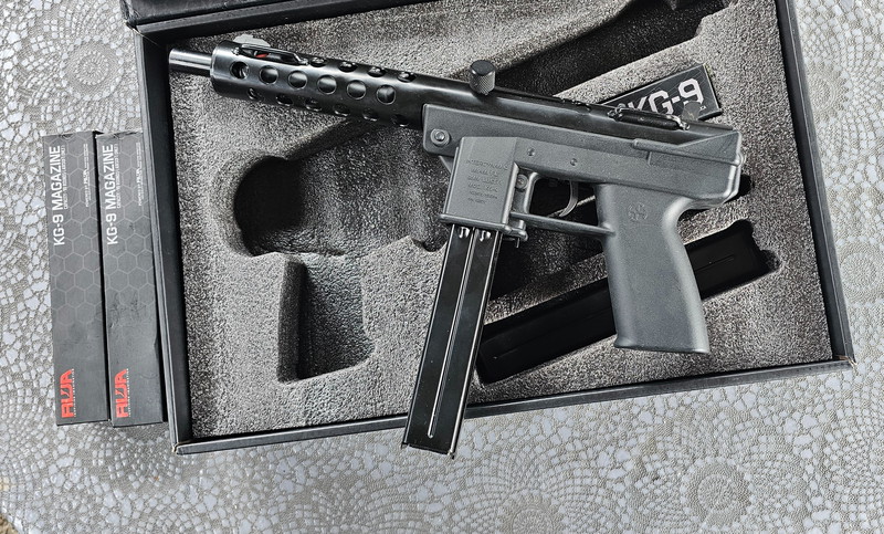 Image 1 for Red Wolf Airsoft KG-9 AEG