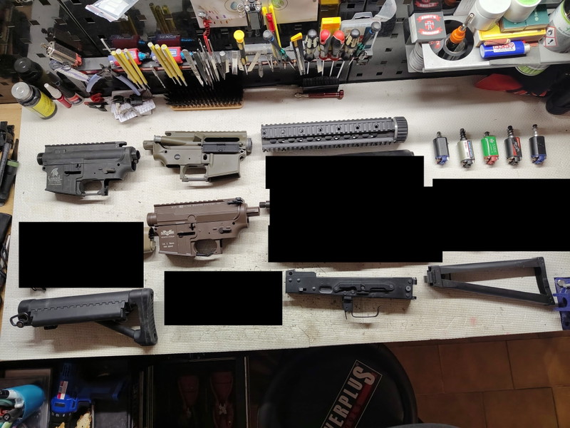 Afbeelding 1 van Opruiming airsoft externals onderdelen - Body - receivers - barrels - stocks - handguards