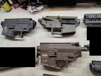 Afbeelding 7 van Opruiming airsoft externals onderdelen - Body - receivers - barrels - stocks - handguards