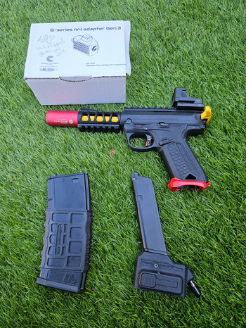 Image 2 for Custom race aap 01  incl creeper m4 en magazijn