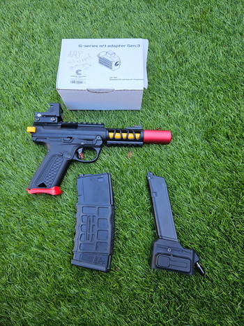 Image 3 for Custom race aap 01  incl creeper m4 en magazijn