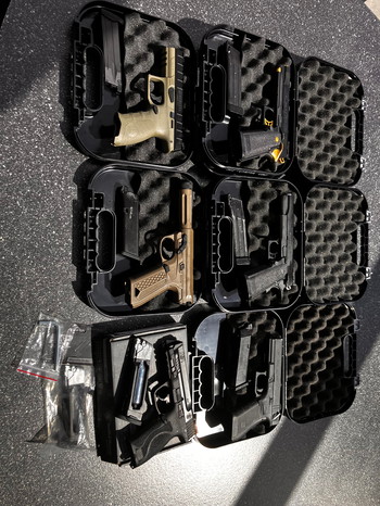 Afbeelding 2 van Smith en Wesson M&P9 M2.0 met 2 co2 magazijnen