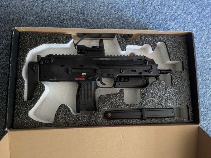 Image 1 for 2x Snipers, 6x AEG guns, 1x gas blowback SMG, 1x Co2 pistool