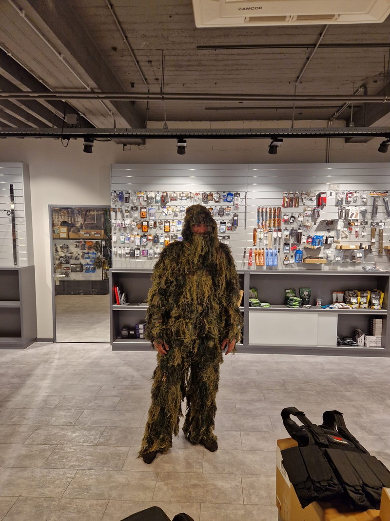 Image 1 for Ghillie suit