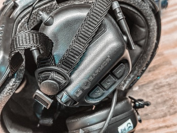Image 3 pour Helmet, Dummy NVG & EARMOR earpro set