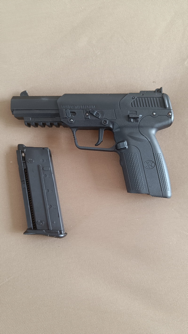 Image 1 pour 5.7 FN Herstal Pistol