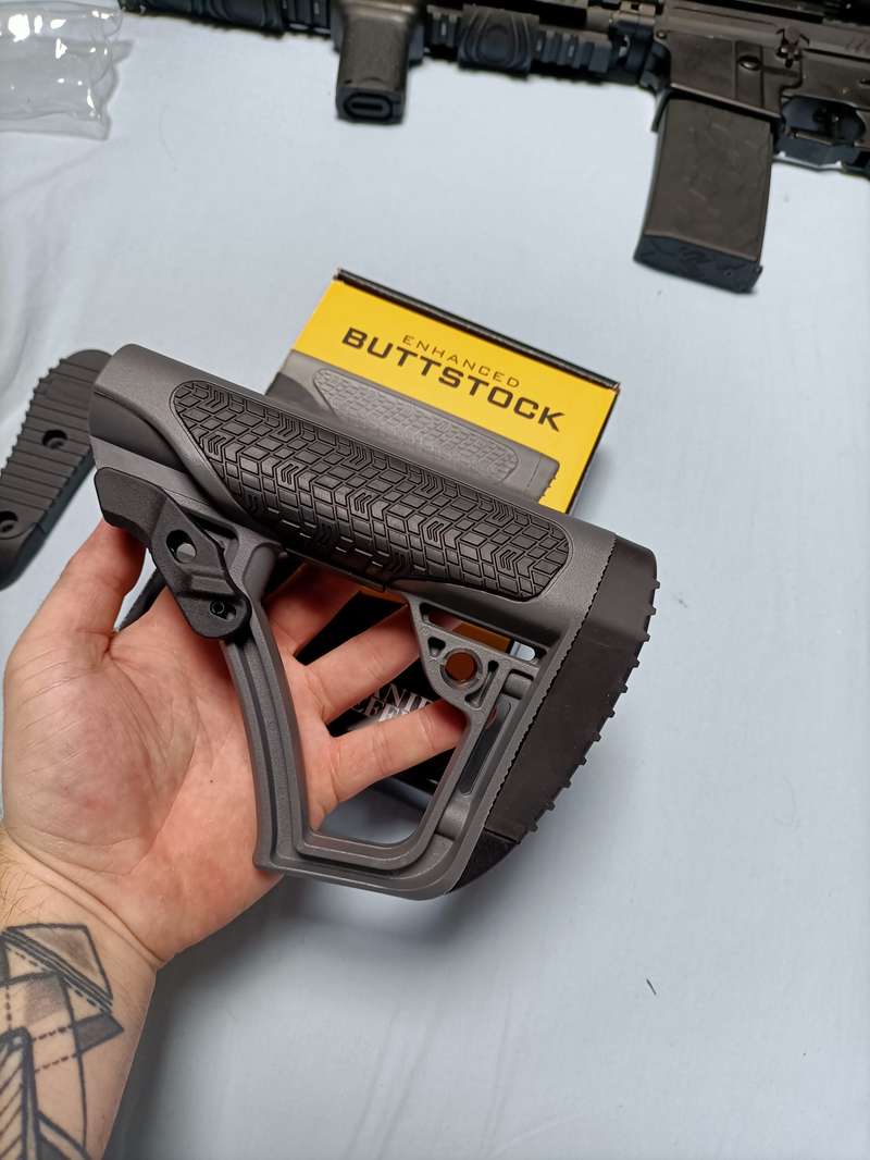 Bild 1 für Daniel Defense Tornado Buttstock *nieuw*