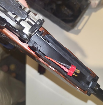 Image 2 for Tokyo Marui AKS-47 NGRS | 2 accu's | 6 mags | Upgrades