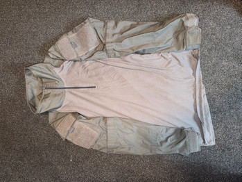 Afbeelding 3 van ICS replica met kleding