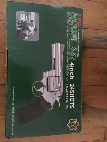 Afbeelding 3 van KWC Model 357 Revolver co2 4 inch