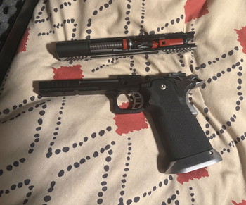 Afbeelding 2 van Hi-capa + alle toebehoren zie bio