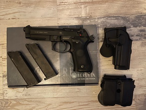 Image for Baretta M9 Replica inclusief 2 magazijnen, holster, gas en magazijnen houder!
