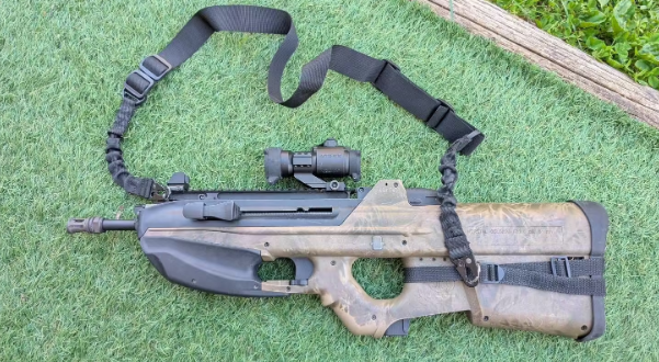 Image 1 pour Réplique d'airsoft F2000 G&G