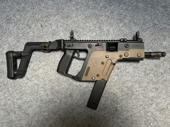 Afbeelding 2 van Kriss vector two tone eerste uitgaven