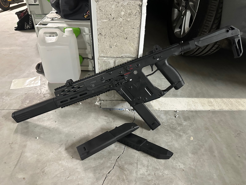 Afbeelding 1 van Kriss vector + magazijnen