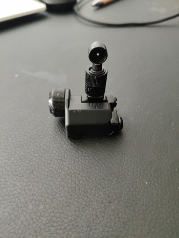 Imagen 2 de Iron flip up sight