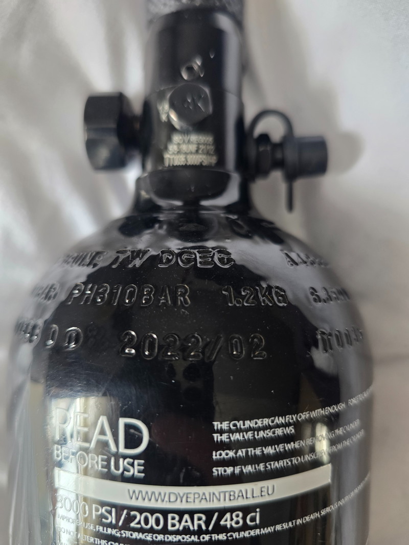 Image 1 for Dye LT 0.8L Hpa bottle