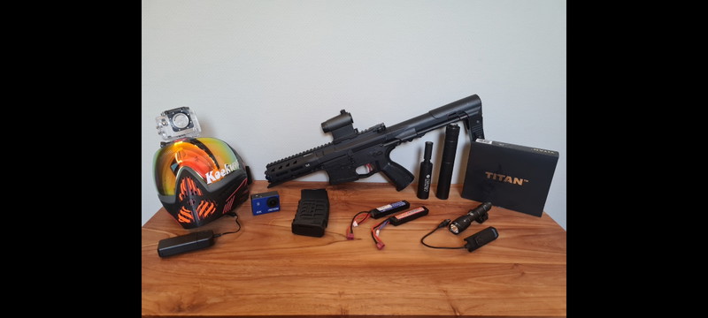 Imagen 1 de Full custom Arp 556 V2S + dye masker en extra's!