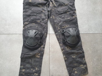 Imagen 2 de broek , vest , pet , kniebeschermers