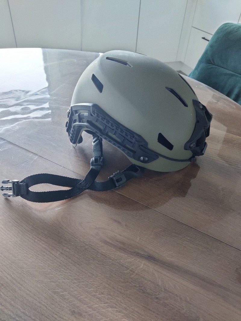 Image 1 pour FMA Cayman Bump Helmet