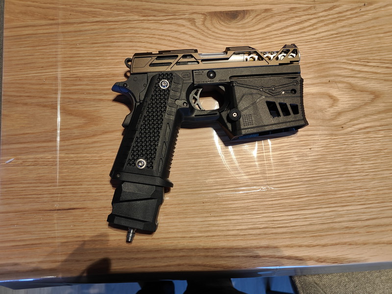 Afbeelding 1 van Hi-capa 4.3 met Maximus body kit