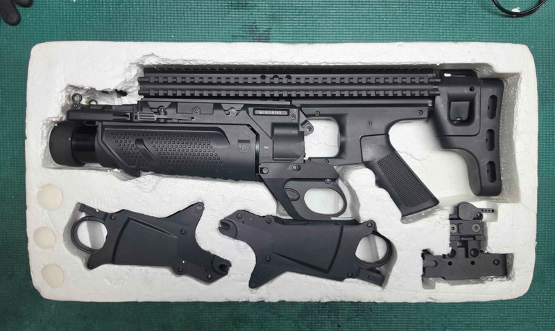 Image 1 for VFC MK13 EGLM AIRSOFT 40mm Grenade Launcher (Deluxe version)