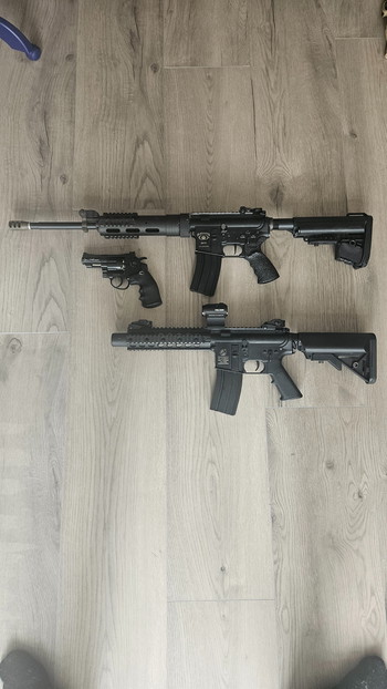 Image 2 pour 2Ar' - revolver en overige spullen