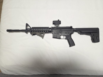 Afbeelding 3 van Specna Arms SA-E03 EDGE + PTS stock + 5 mags + red dot